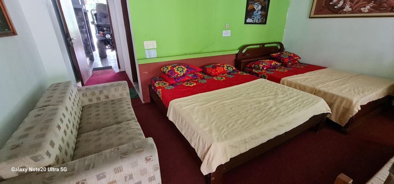 Homestay Triniti Lembang Buitenkant foto