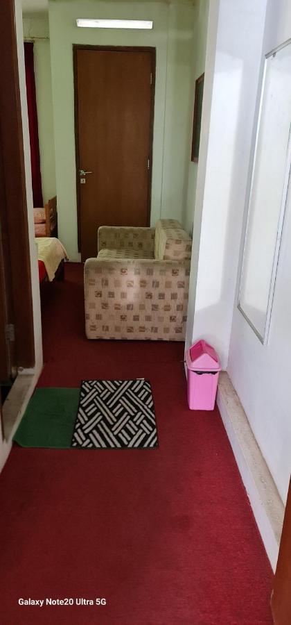 Homestay Triniti Lembang Buitenkant foto