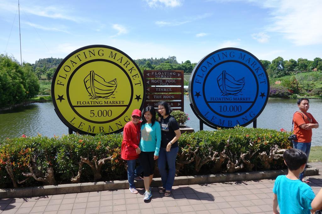 Homestay Triniti Lembang Buitenkant foto