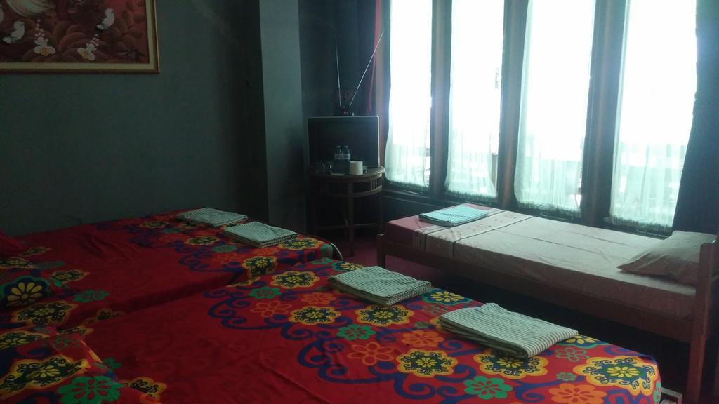 Homestay Triniti Lembang Buitenkant foto