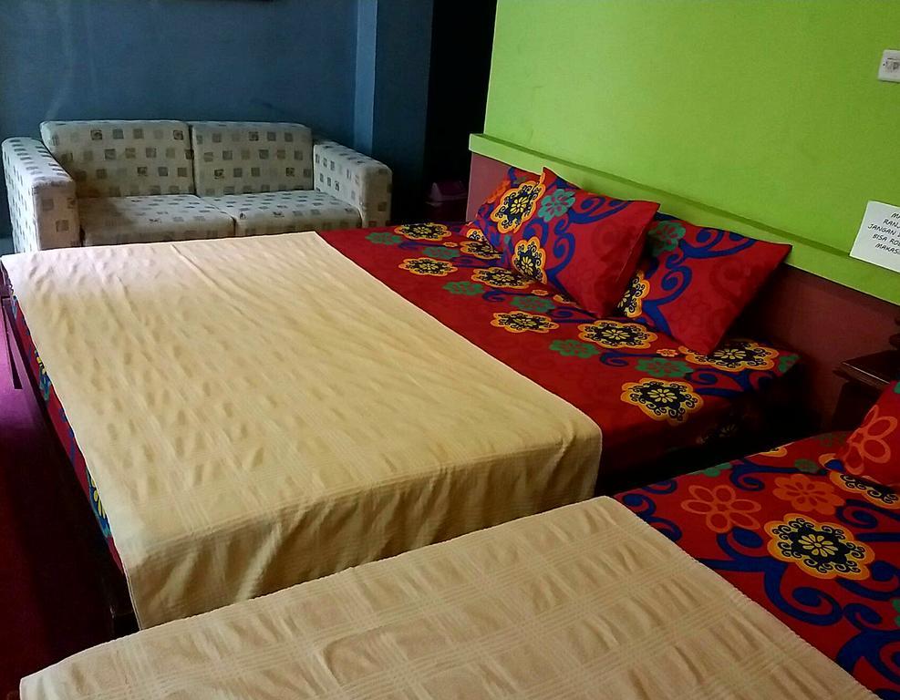 Homestay Triniti Lembang Buitenkant foto