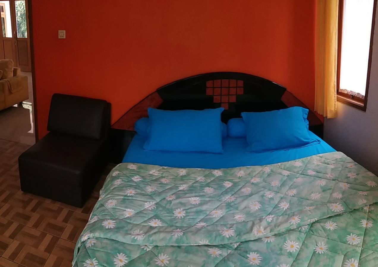Homestay Triniti Lembang Buitenkant foto