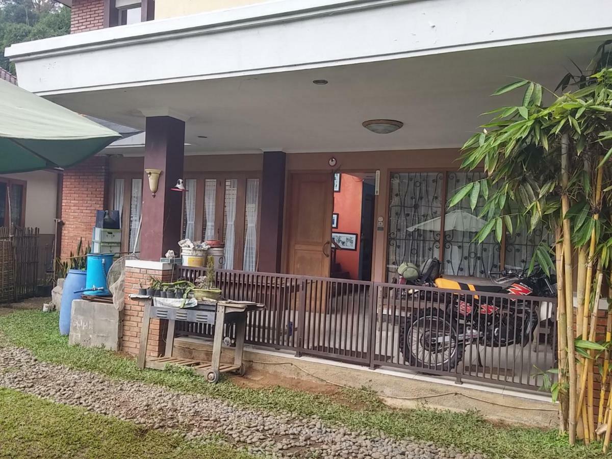 Homestay Triniti Lembang Buitenkant foto